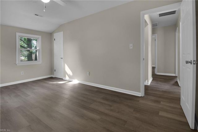 35 Leicester TER, Hampton, VA 23666