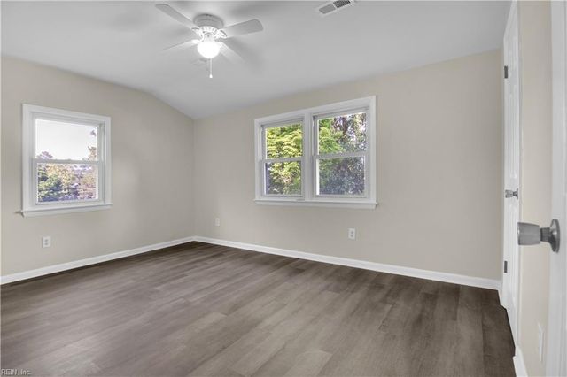 35 Leicester TER, Hampton, VA 23666