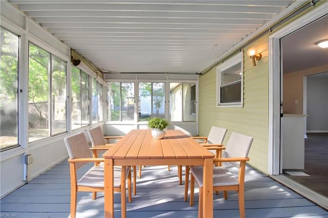 35 Leicester TER, Hampton, VA 23666