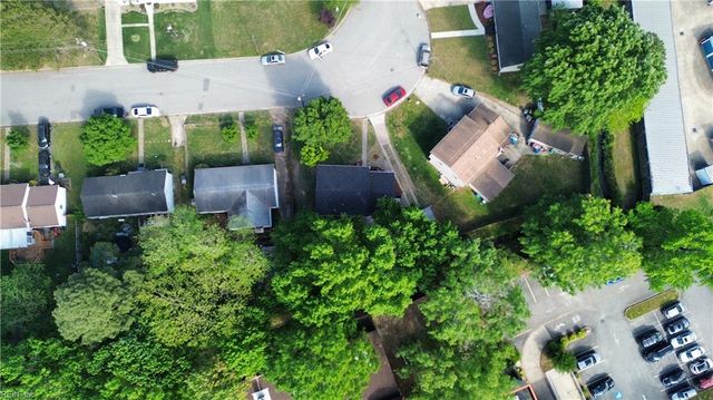 35 Leicester TER, Hampton, VA 23666
