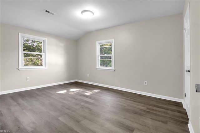 35 Leicester TER, Hampton, VA 23666