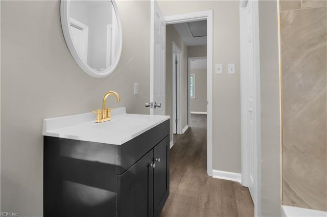 35 Leicester TER, Hampton, VA 23666