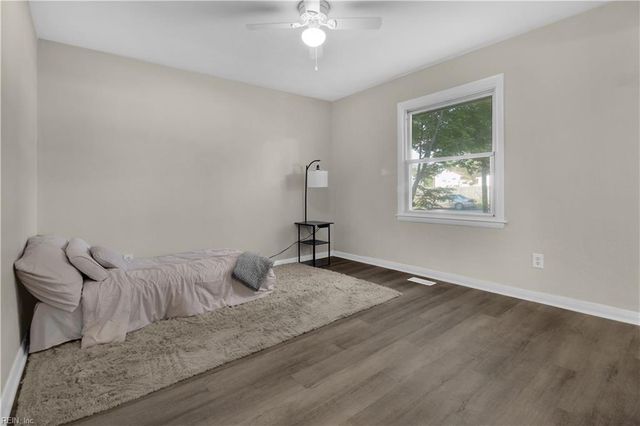 35 Leicester TER, Hampton, VA 23666