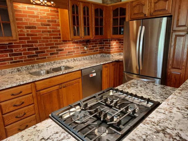 N3706 690th Street, Hartland Twp, WI 54011