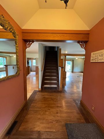 N3706 690th Street, Hartland Twp, WI 54011