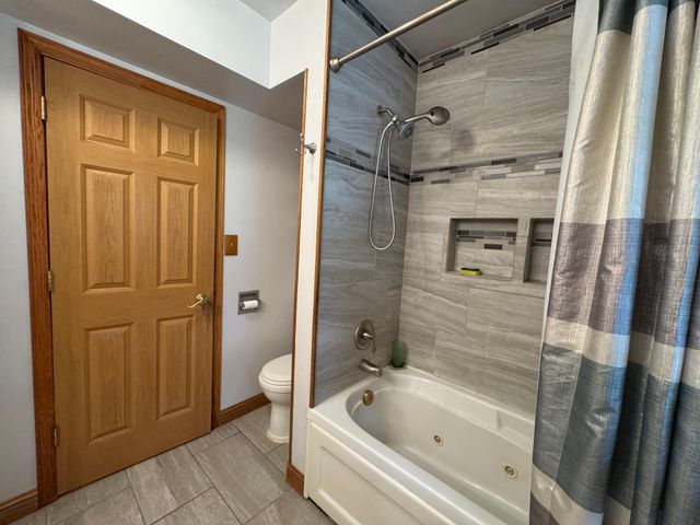 N3706 690th Street, Hartland Twp, WI 54011