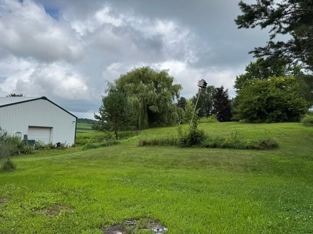 N3706 690th Street, Hartland Twp, WI 54011