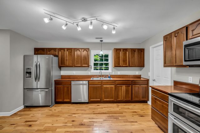 1062 Highway 96 N, Fairview, TN 37062