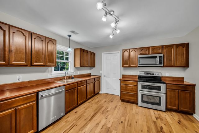 1062 Highway 96 N, Fairview, TN 37062