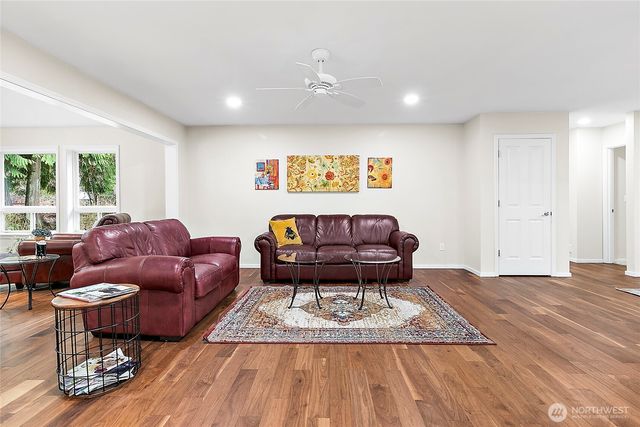 1510 199th Avenue E, Lake Tapps, WA 98391