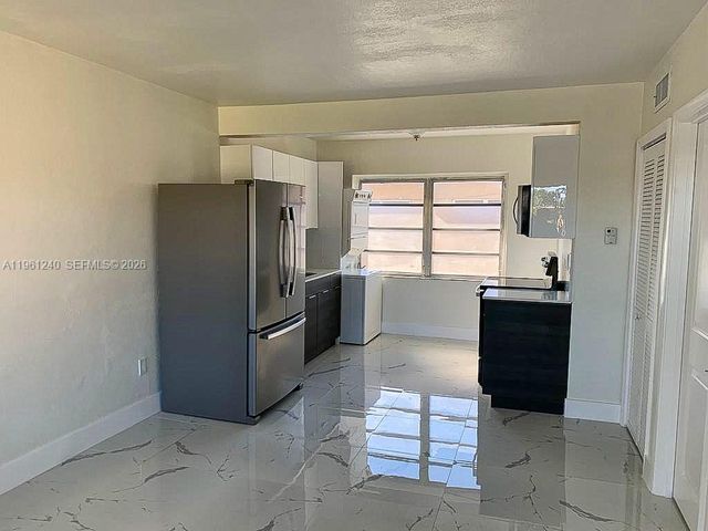 375 E 4th Ave 8, Hialeah, FL 33010