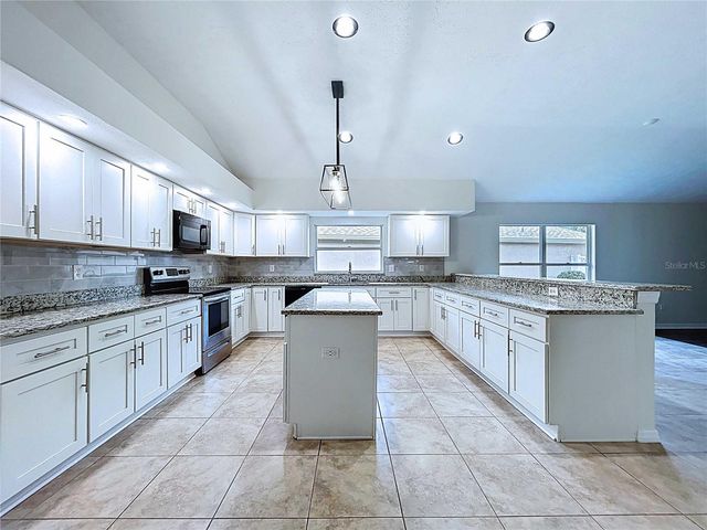 17307 LOCKWOOD RIDGE DRIVE, Tampa, FL 33647