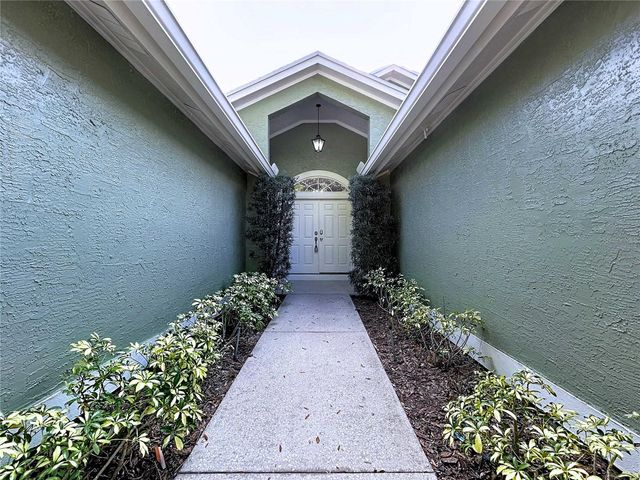 17307 LOCKWOOD RIDGE DRIVE, Tampa, FL 33647