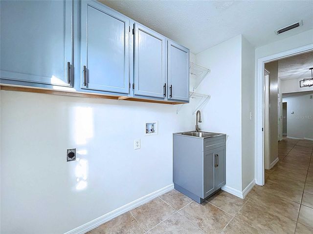 17307 LOCKWOOD RIDGE DRIVE, Tampa, FL 33647