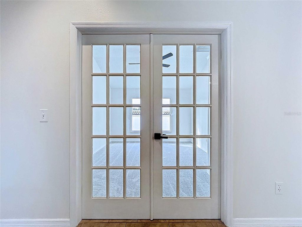 Image 48 of property listing at 17307 LOCKWOOD RIDGE DRIVE, Tampa, FL 33647