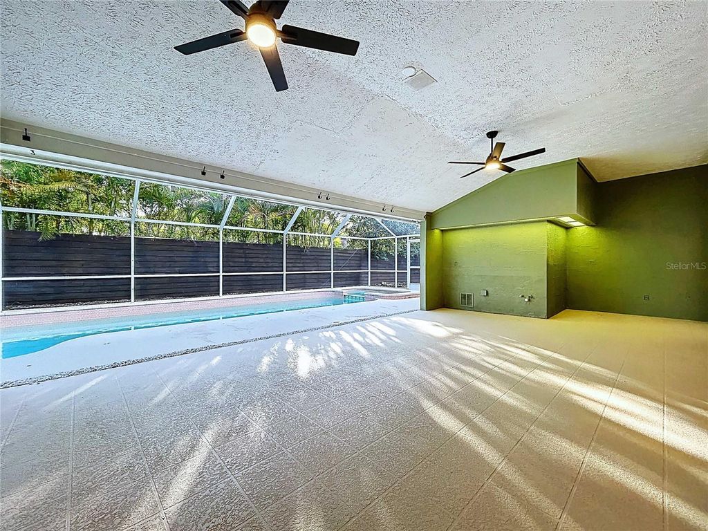 Image 81 of property listing at 17307 LOCKWOOD RIDGE DRIVE, Tampa, FL 33647