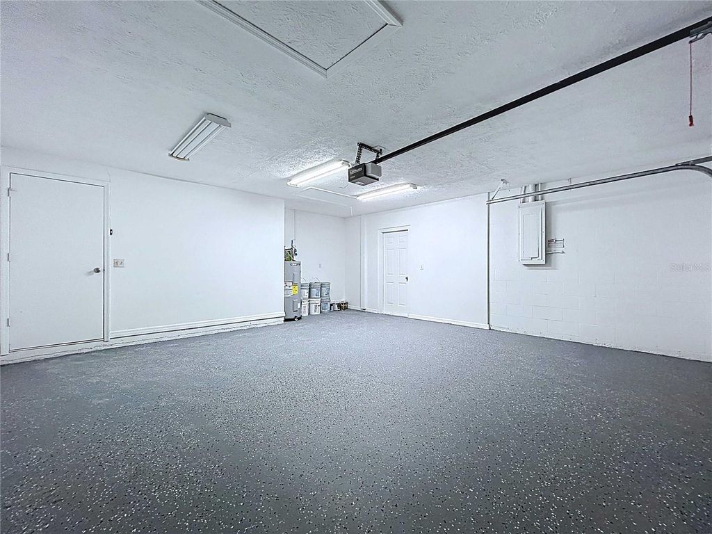 Image 93 of property listing at 17307 LOCKWOOD RIDGE DRIVE, Tampa, FL 33647