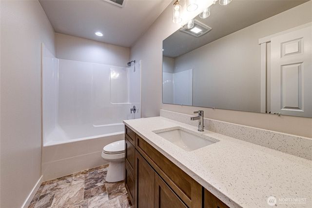 206 Creekside Drive, Port Angeles, WA 98362