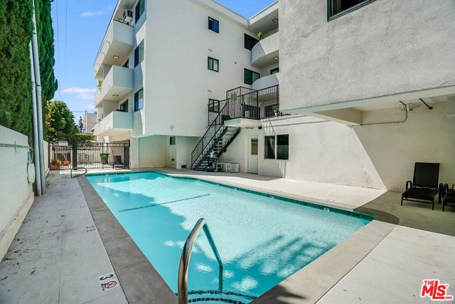 1470 Rexford Drive 103, Los Angeles, CA 90035