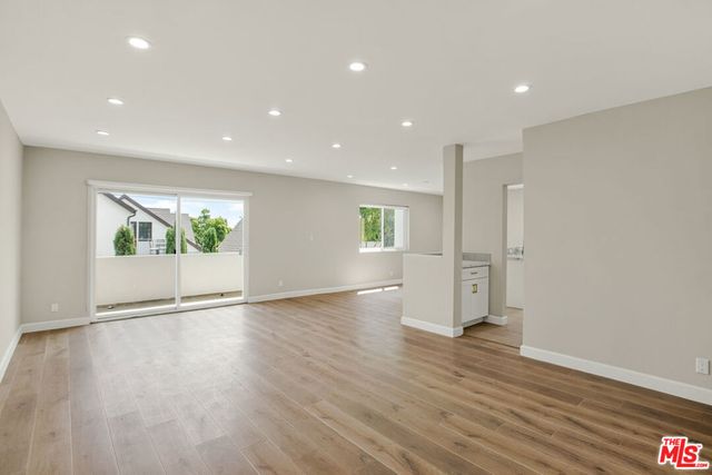 1470 Rexford Drive 103, Los Angeles, CA 90035