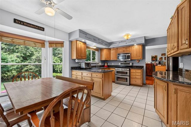334 Clayton Oaks Drive, Ellisville, MO 63011
