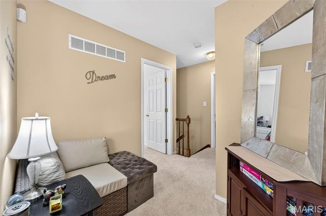 334 Clayton Oaks Drive, Ellisville, MO 63011