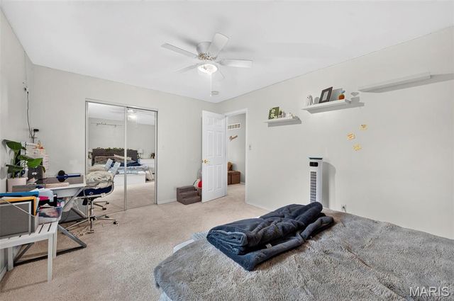 334 Clayton Oaks Drive, Ellisville, MO 63011