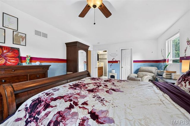 334 Clayton Oaks Drive, Ellisville, MO 63011