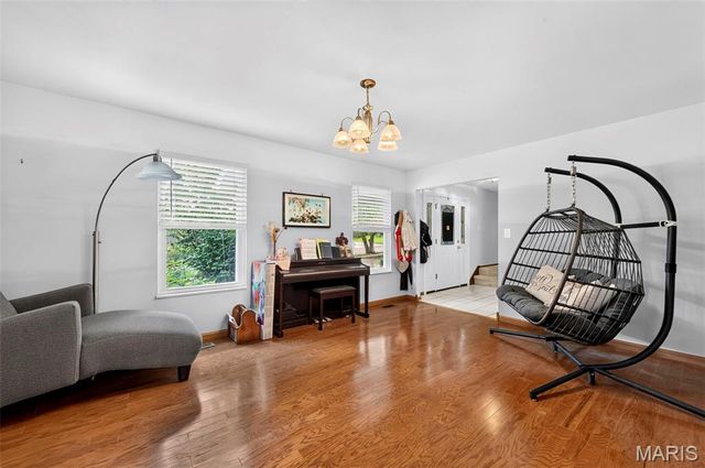 334 Clayton Oaks Drive, Ellisville, MO 63011