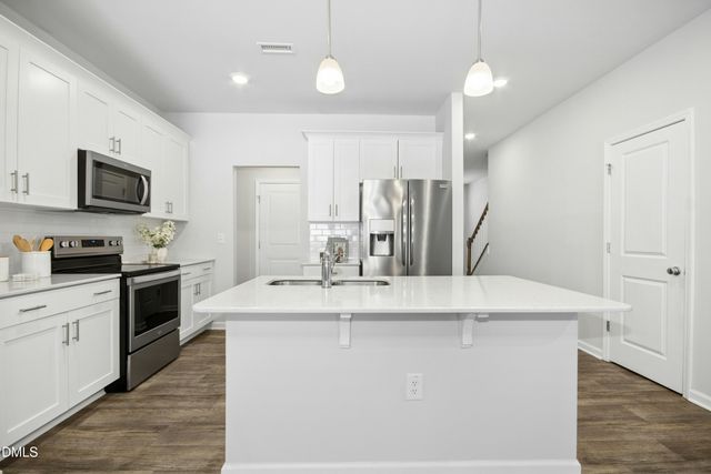 185 N Enterprise Drive, Clayton, NC 27520