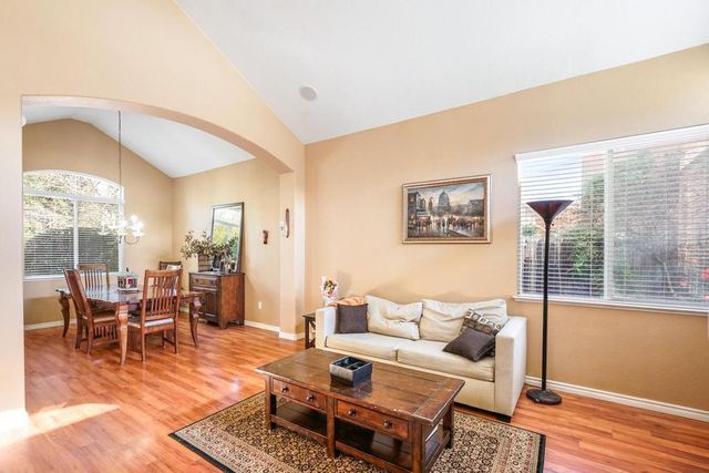 8432 Arrowroot Cir, Antelope, CA 95843