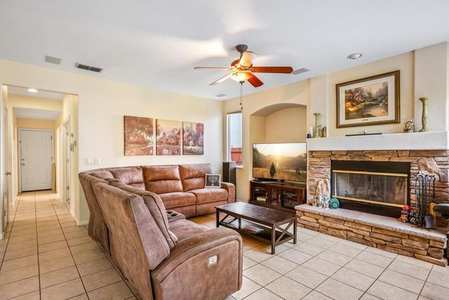 8432 Arrowroot Cir, Antelope, CA 95843