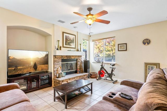 8432 Arrowroot Cir, Antelope, CA 95843