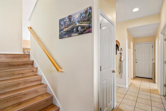 8432 Arrowroot Cir, Antelope, CA 95843