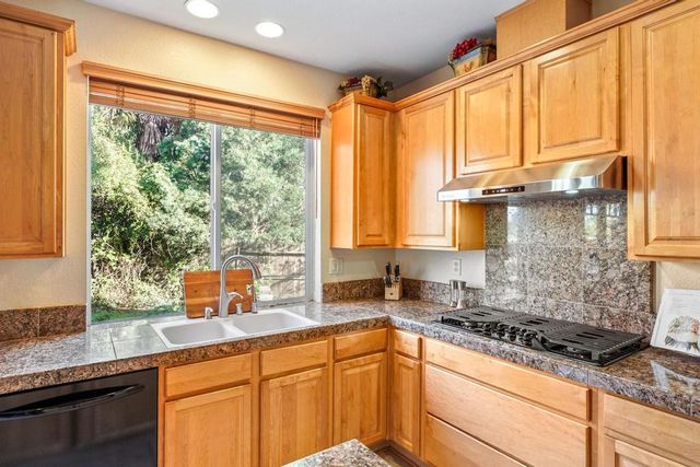 8432 Arrowroot Cir, Antelope, CA 95843