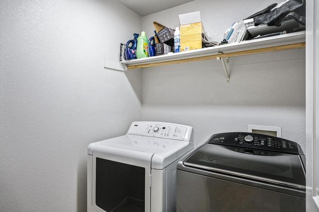 8432 Arrowroot Cir, Antelope, CA 95843