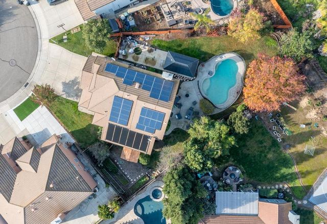 8432 Arrowroot Cir, Antelope, CA 95843