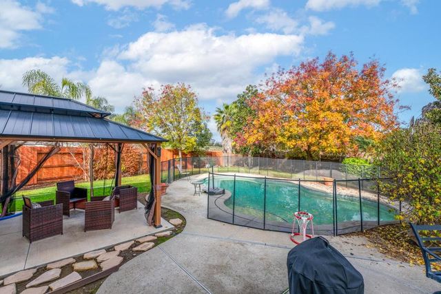 8432 Arrowroot Cir, Antelope, CA 95843