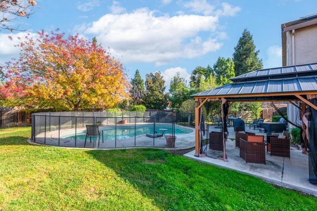 8432 Arrowroot Cir, Antelope, CA 95843