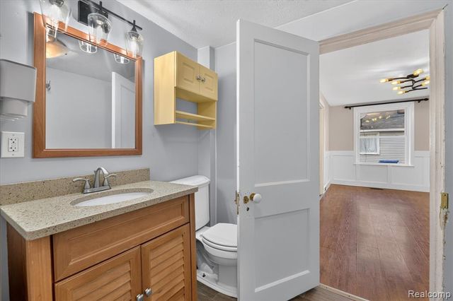 103 Washington Street, Holly, MI 48442