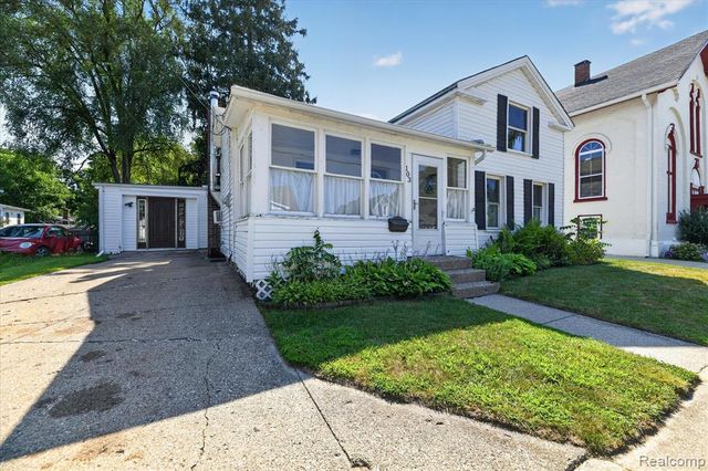 103 Washington Street, Holly, MI 48442