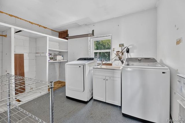 103 Washington Street, Holly, MI 48442