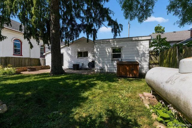 103 Washington Street, Holly, MI 48442