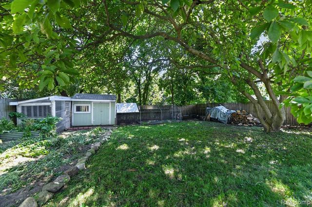 103 Washington Street, Holly, MI 48442