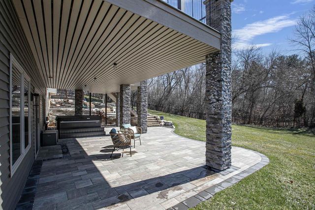 2592 REMINGTON COURT, Green Bay, WI 54302