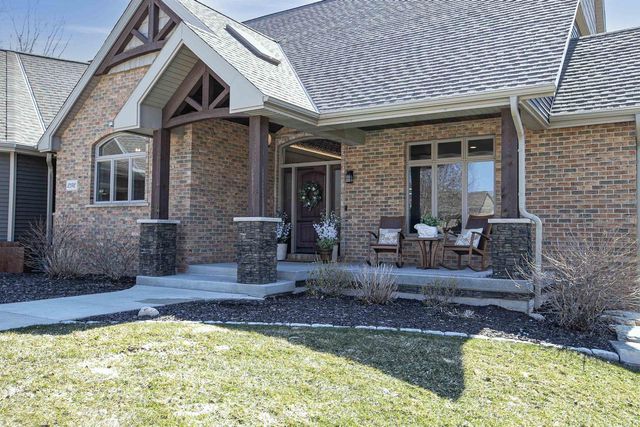 2592 REMINGTON COURT, Green Bay, WI 54302