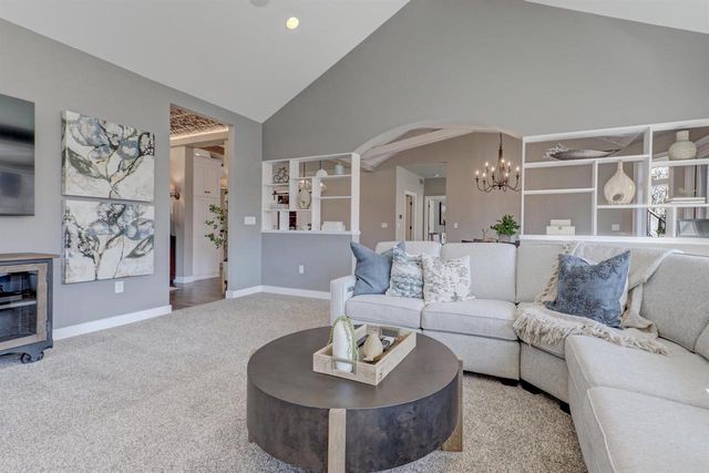 2592 REMINGTON COURT, Green Bay, WI 54302