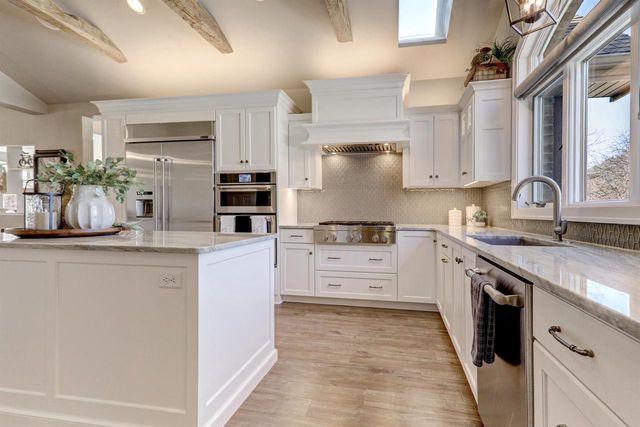 2592 REMINGTON COURT, Green Bay, WI 54302