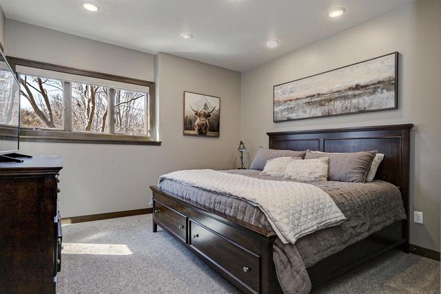 2592 REMINGTON COURT, Green Bay, WI 54302