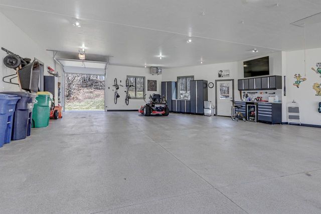2592 REMINGTON COURT, Green Bay, WI 54302